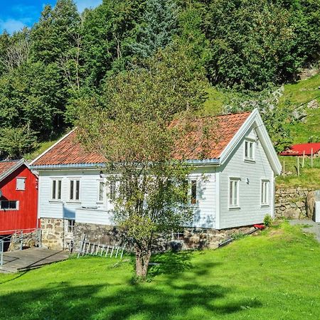 Amazing Home In Hidrasund With Wifi Eide  エクステリア 写真