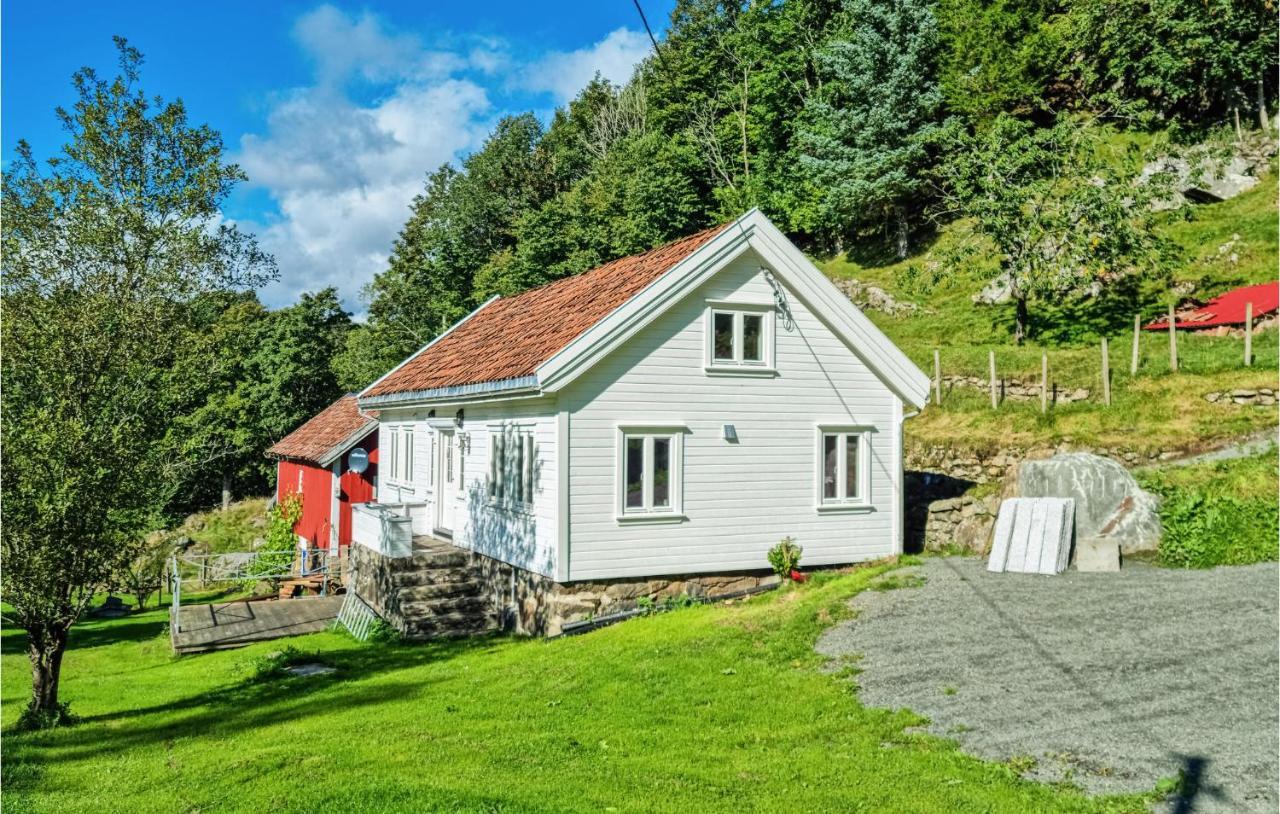 Amazing Home In Hidrasund With Wifi Eide  部屋 写真